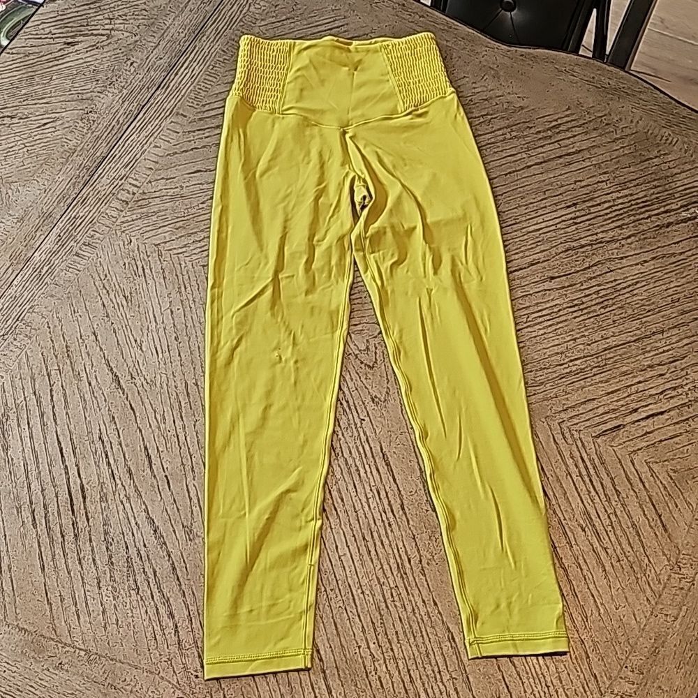Offline by Aerie high rise leggings size M
